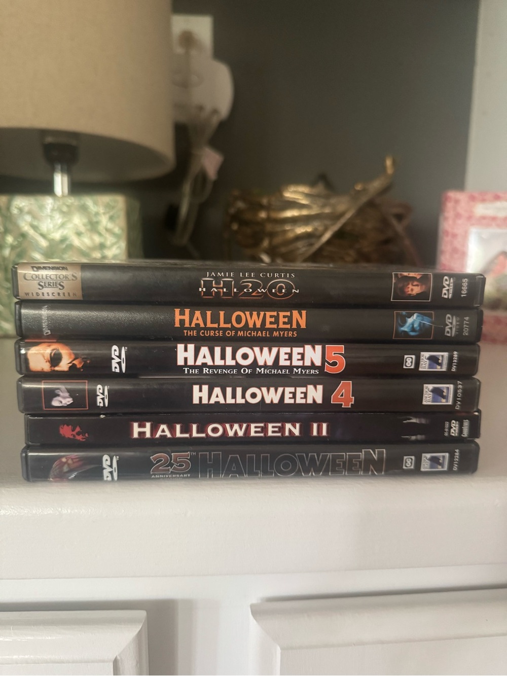 HALLOWEEN DVD’s.  Great condition! 1,2,4,5,6 and H20